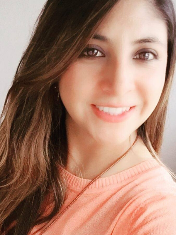 ANDREA Valencia